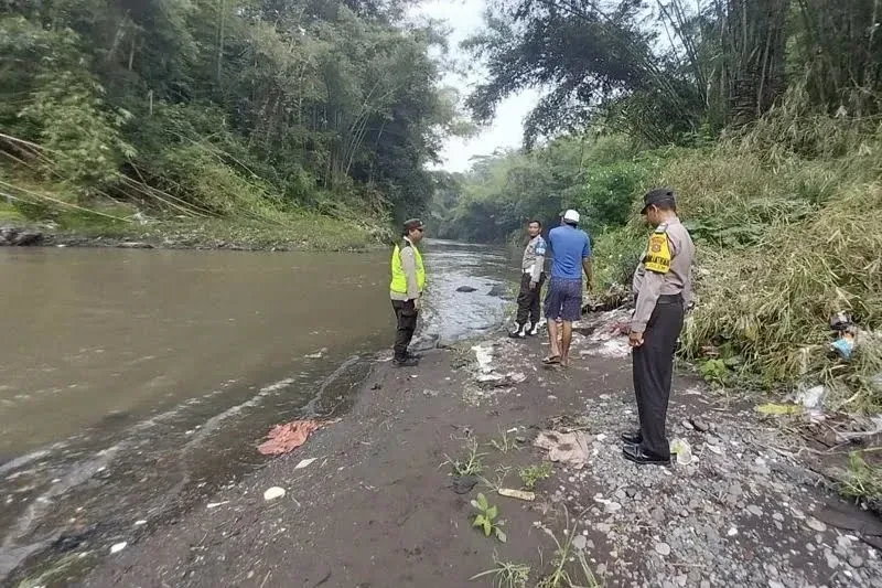 Seorang Mahasiswa Terseret Arus Sungai Brantas di Malang