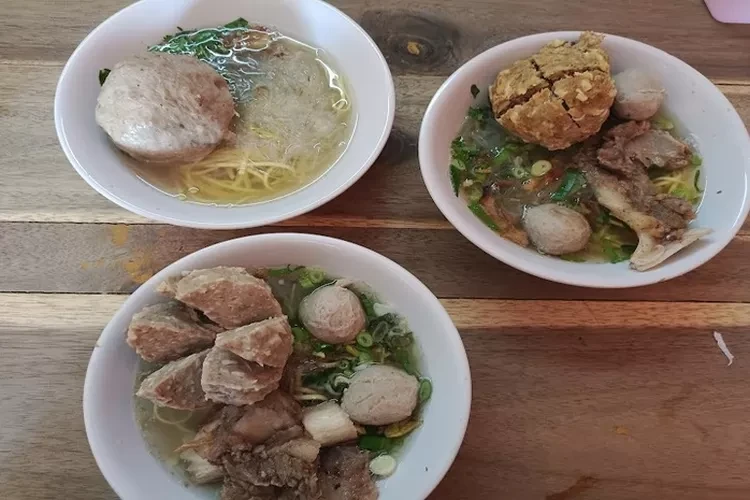 Wajib Coba! 4 Warung Bakso Legendaris di Purbalingga yang Bikin Ketagihan!