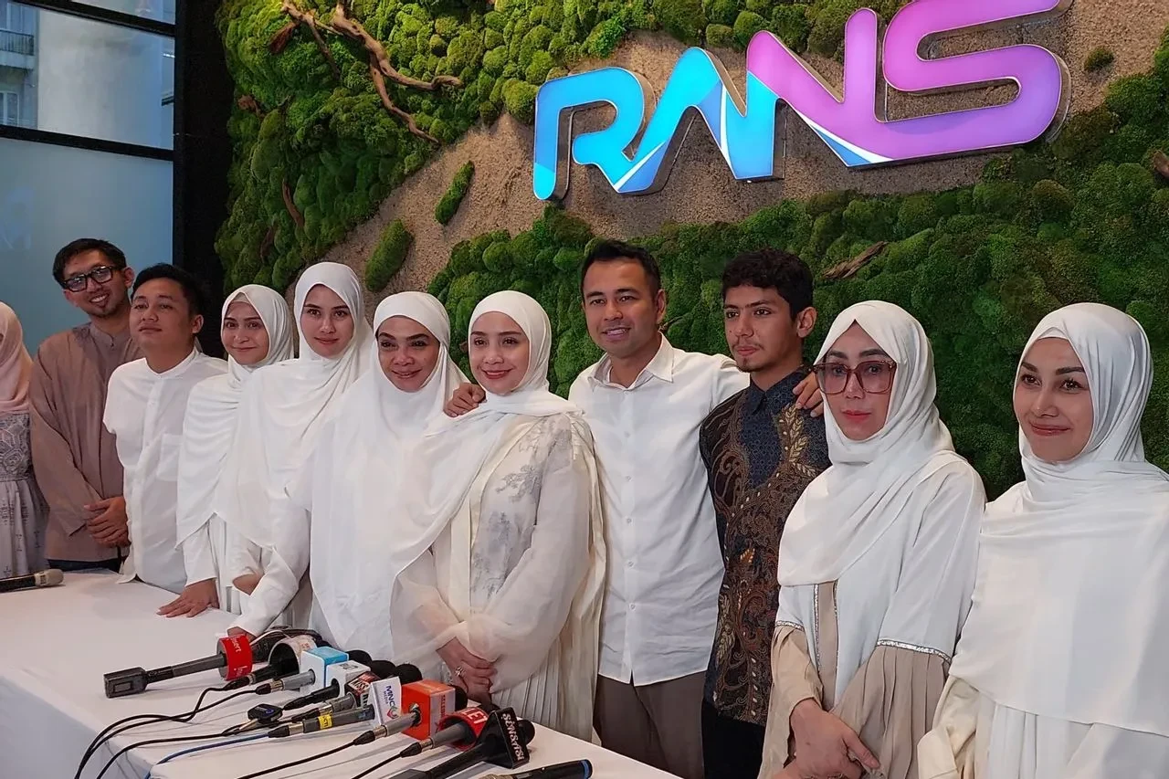 Inspirasi Haji Para Sultan! Kisah Raffi Ahmad Menunaikan Ibadah di Tanah Suci