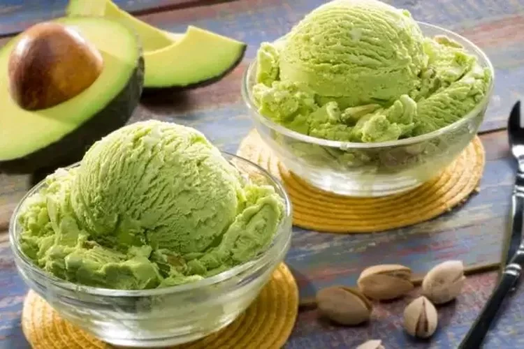 Coba Resep Es Krim Alpukat Mudah Ini, Bikin Lemes di Lidah!