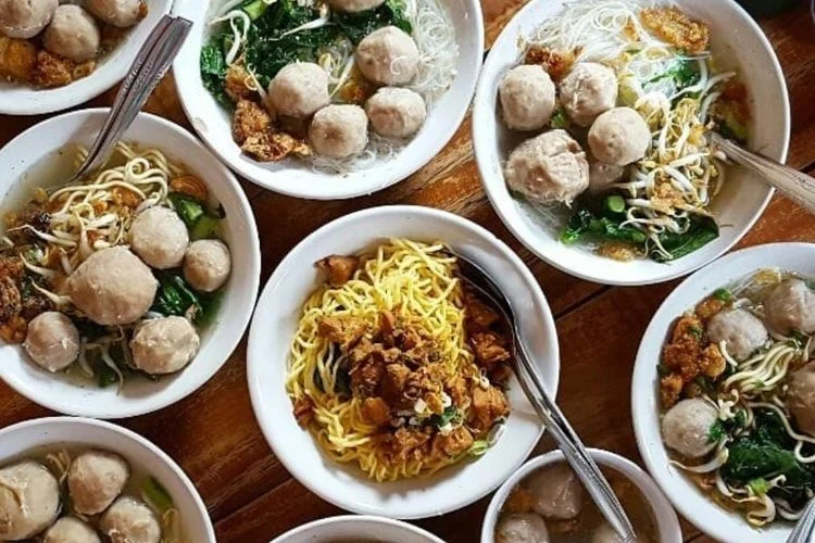 5 Surga Bakso Terlezat di Bandung: Nomor 2 Bikin Lidah Bergoyang! (Ilustrasi)