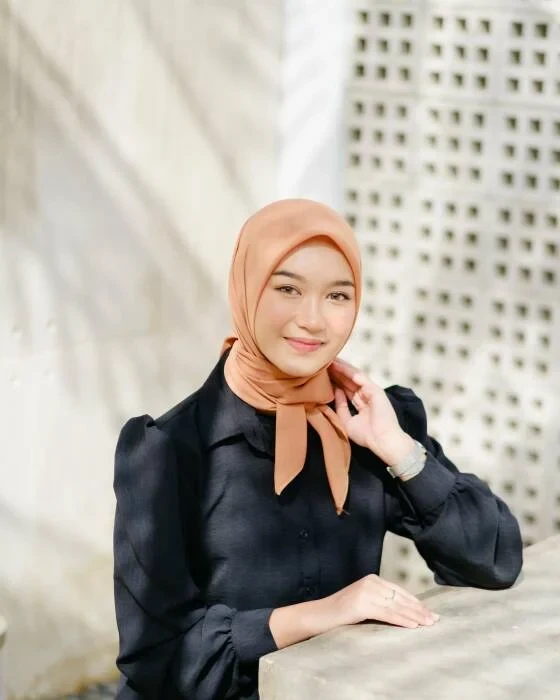 Hijab Segi Empat! Simpel dan Cepat untuk Wanita Karir - jurnalfaktual