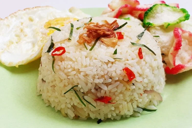 Nasi Daun Jeruk: Rahasia Aroma Istimewa dan Rasa Menggugah Selera (Ilustrasi)
