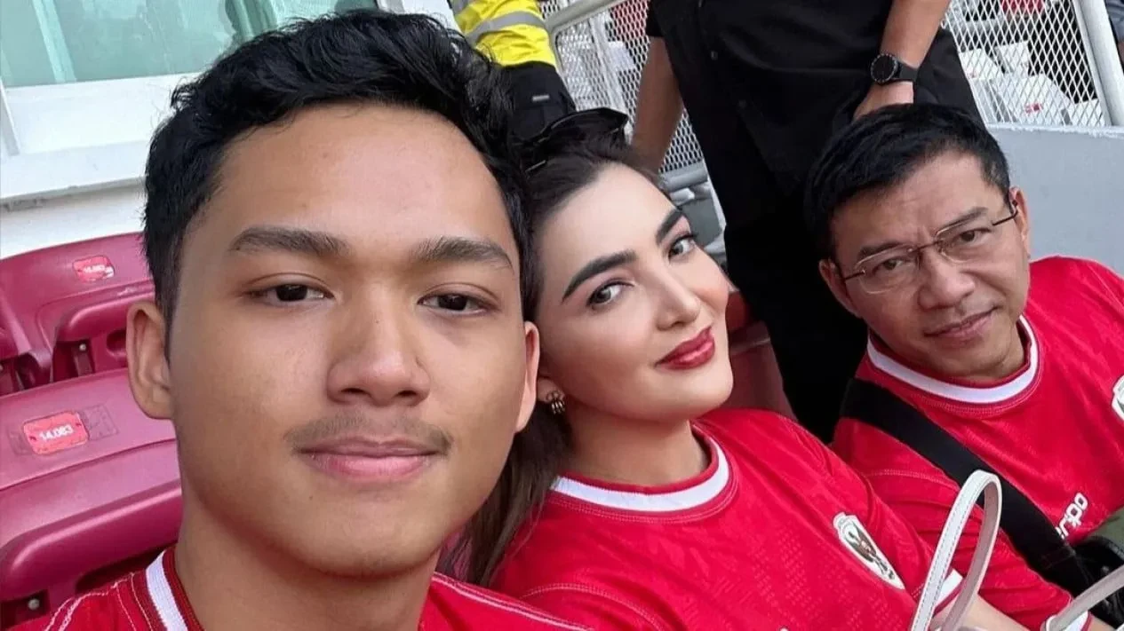 Kronologi Anang-Ashanty Dihujat Penggemar Timnas dan Walk Out Usai Pertandingan Indonesia - Filipina