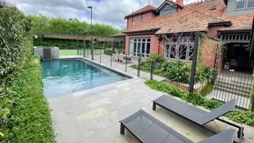 Fakta Menarik Tentang Rumah Sandra Dewi di Melbourne yang Disewakan di Airbnb dengan Harga Fantastis