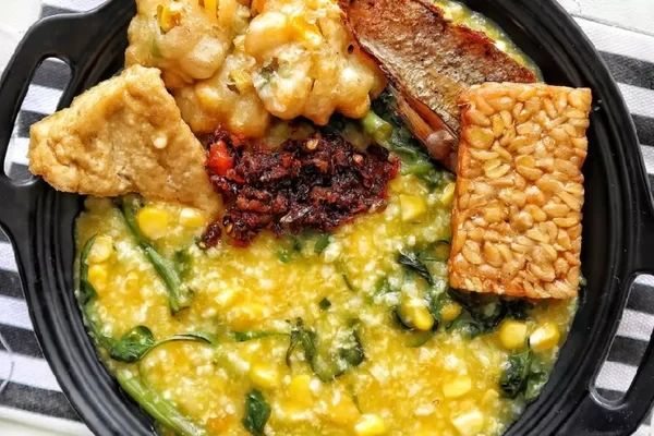 7 Variasi Resep Bubur Manado yang Kaya Nutrisi, Pas Banget Buat Menu Diet Sehat!!
