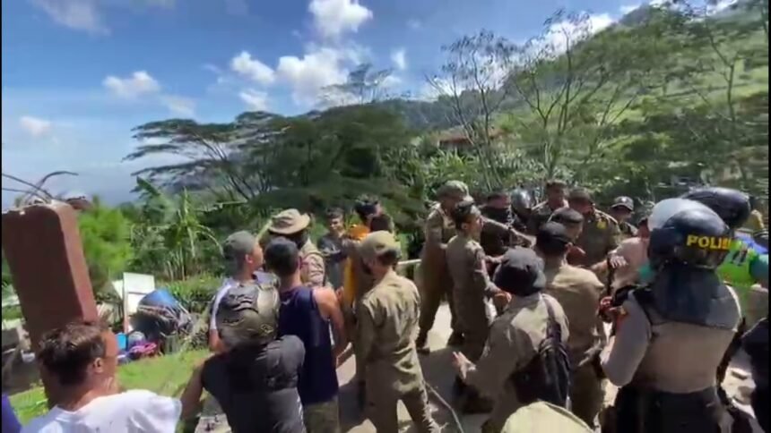Situasi Memanas di Puncak, 3 Petugas Satpol PP Luka Parah Akibat Bentrokan (Ilustrasi)
