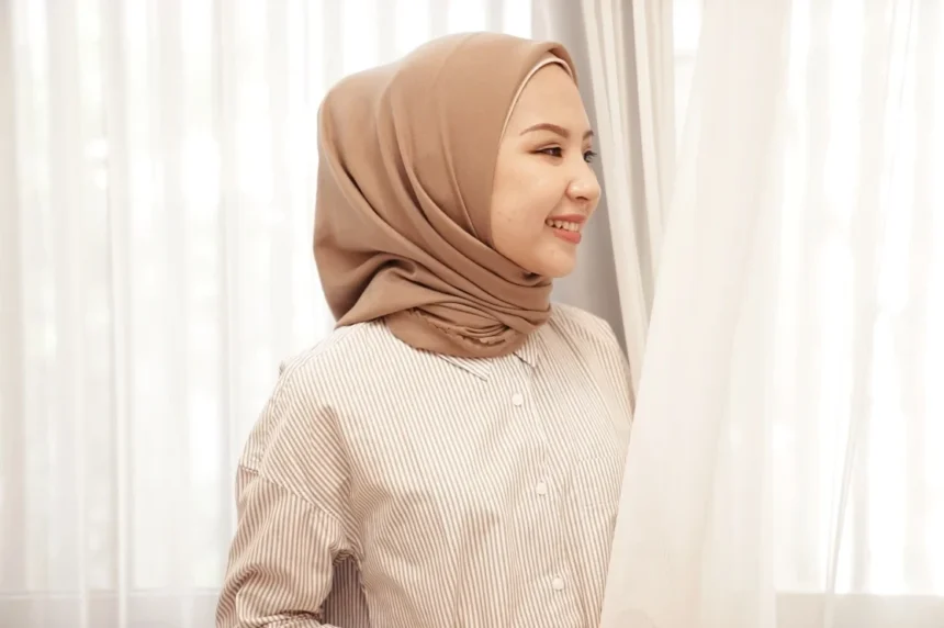 Panduan Memakai Hijab Segi Empat untuk Berbagai Acara: Formal, Kasual, dan Kondangan