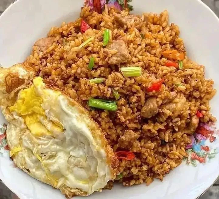 Nasi Goreng Pedas yang Menggoda: Temukan 8 Tempat Makan Pedas di Jakarta yang Bikin Kamu Ketagihan (Ilustrasi)