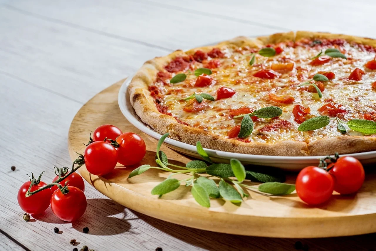 Resep Pizza Mie Indomie: Kreasi Lezat dengan Sentuhan Khas Indonesia