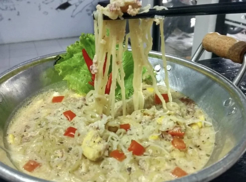 6 Resep Mie Indomie Hack yang Bikin Ngiler!