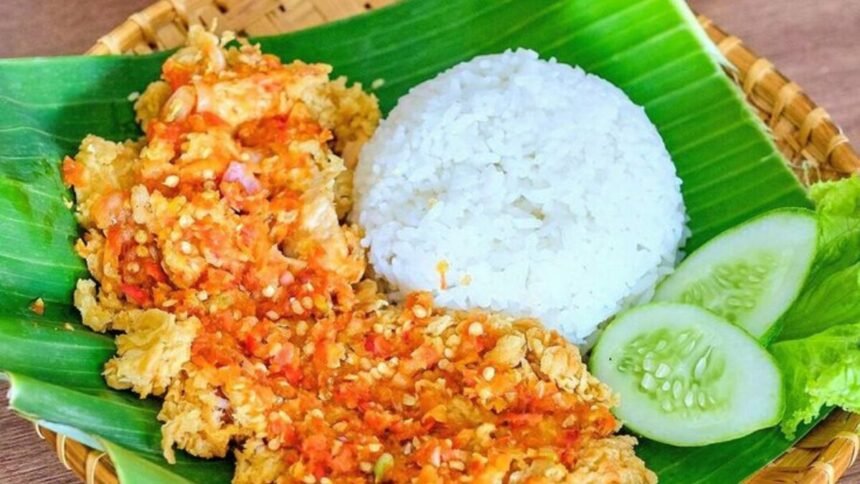 Siap-Siap Ketagihan! Resep Ayam Geprek Renyah dan Pedas yang Bikin Lidah Bergoyang