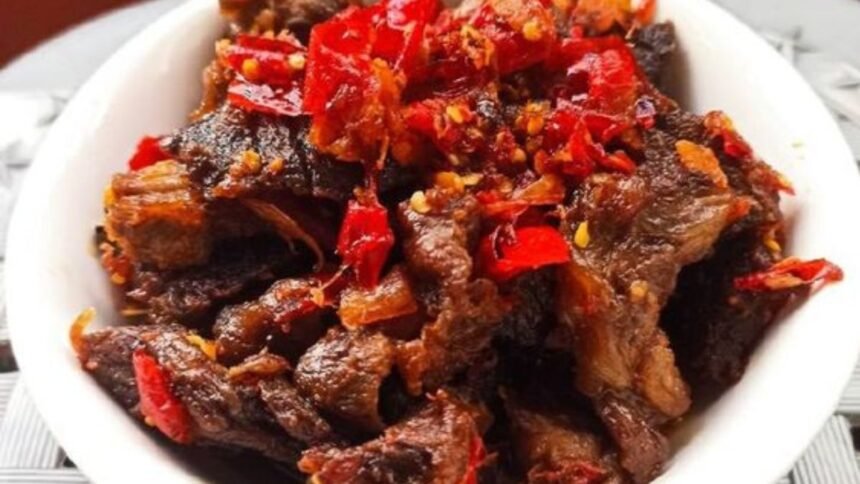 Kuliner Pedas Nan Menggugah: Resep Dendeng Balado Kering yang Memikat Selera