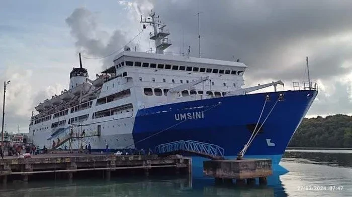 KM Umsini Hangus Terbakar, Pelni Pastikan Tak Ada Korban Jiwa: Bagaimana Nasib Penumpang?