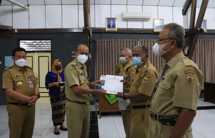 Mengurai Kebijakan_ Tunjangan Profesi dan Khusus bagi Guru Non-ASN di Bawah PERSESJEN No. 16 Tahun 2023