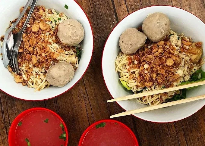 Kuliner Legendaris di Surabaya: Mie Ayam Kedondong