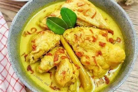 Resep Opor Ayam Spesial Lebaran Idul Adha: Tips agar Bumbunya Meresap Sempurna