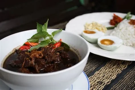 Cara Mudah Memasak Rawon Komplit yang Lezat dari Rumah