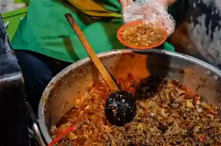 Hobi Pedas? Inilah 10 Rekomendasi Wisata Kuliner Pedas di Yogyakarta yang Must-Try!