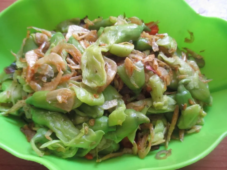 Menu Sehat dan Hemat, Tumis Kembang Turi Bumbu Kacang Solusinya