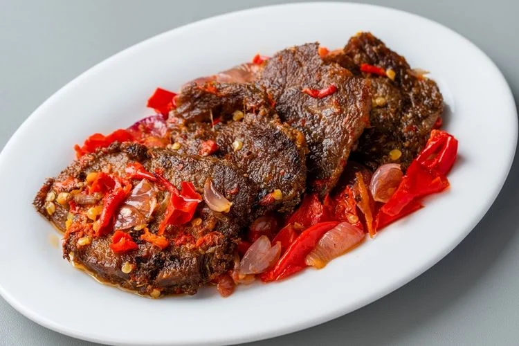 Resep Dendeng Batokok: Sensasi Pedas dan Gurih dari Ranah Minang (Ilustrasi)