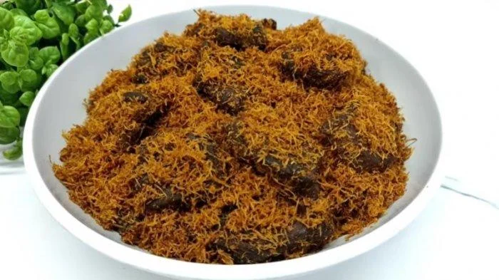 Resep Serundeng Daging Sapi Tahan Lama: Bikin Nagih! (Ilustrasi)