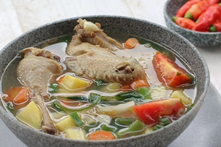 Resep Sop Ayam Segar dan Lezat: Rahasia Kenikmatan yang Tak Tertandingi! (Ilustrasi)