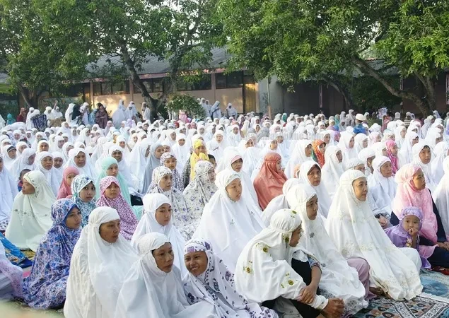 Hari Raya Idul Adha: Bolehkah Wanita Menunaikan Ibadah di Masjid?