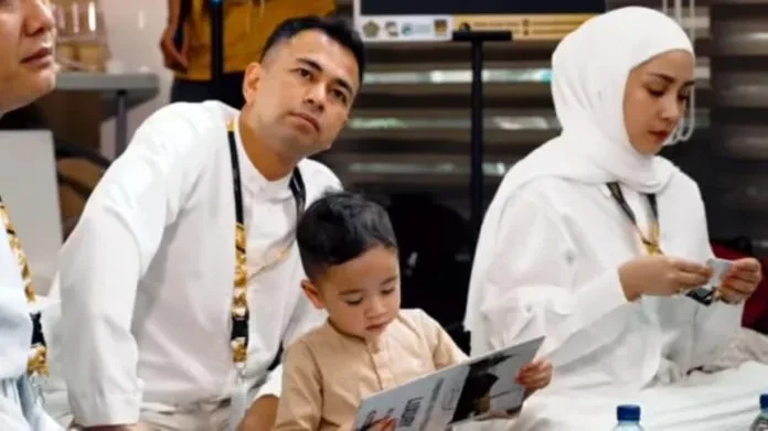 Intip 4 Perlengkapan Fashion yang Dibawa oleh Nagita Slavina dalam Menunaikan Ibadah Haji