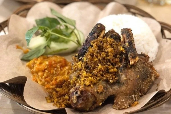 Resep Masak Bebek ala Bebek Sinjai Madura: Nikmatnya Kuliner Tradisional Khas Indonesia