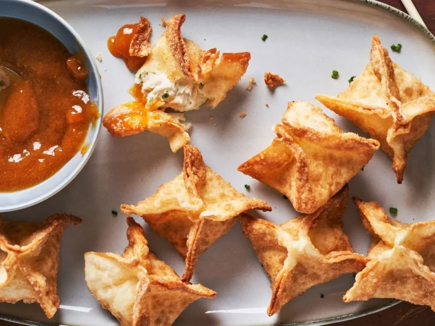 Crab Rangoon: Perpaduan Sempurna Keju dan Kepiting dalam Pangsit Renyah (Ilustrasi)