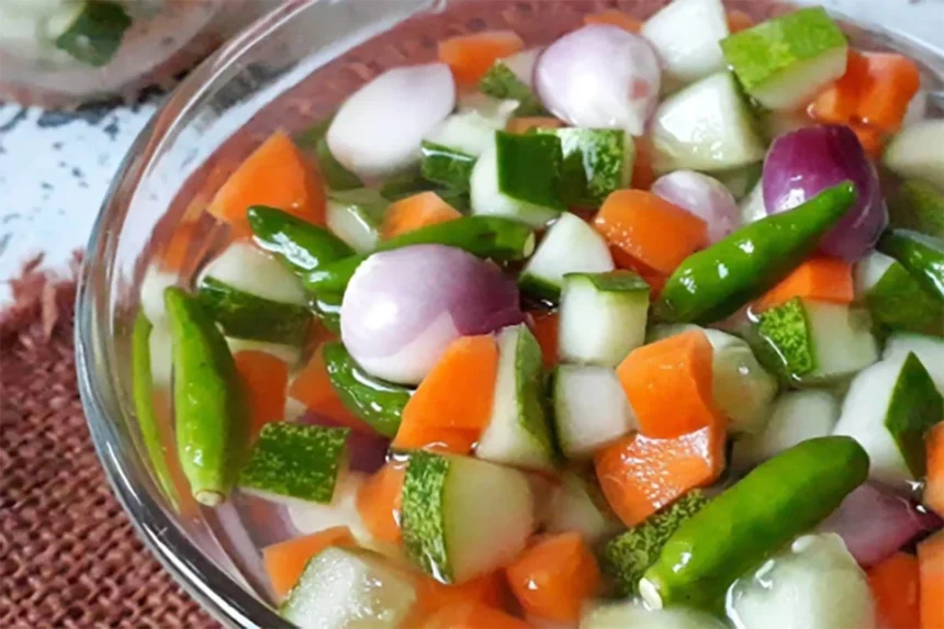 Gak Pake Ribet! Resep Acar Timun Buat Makan Siang Lebih Istimewa!!