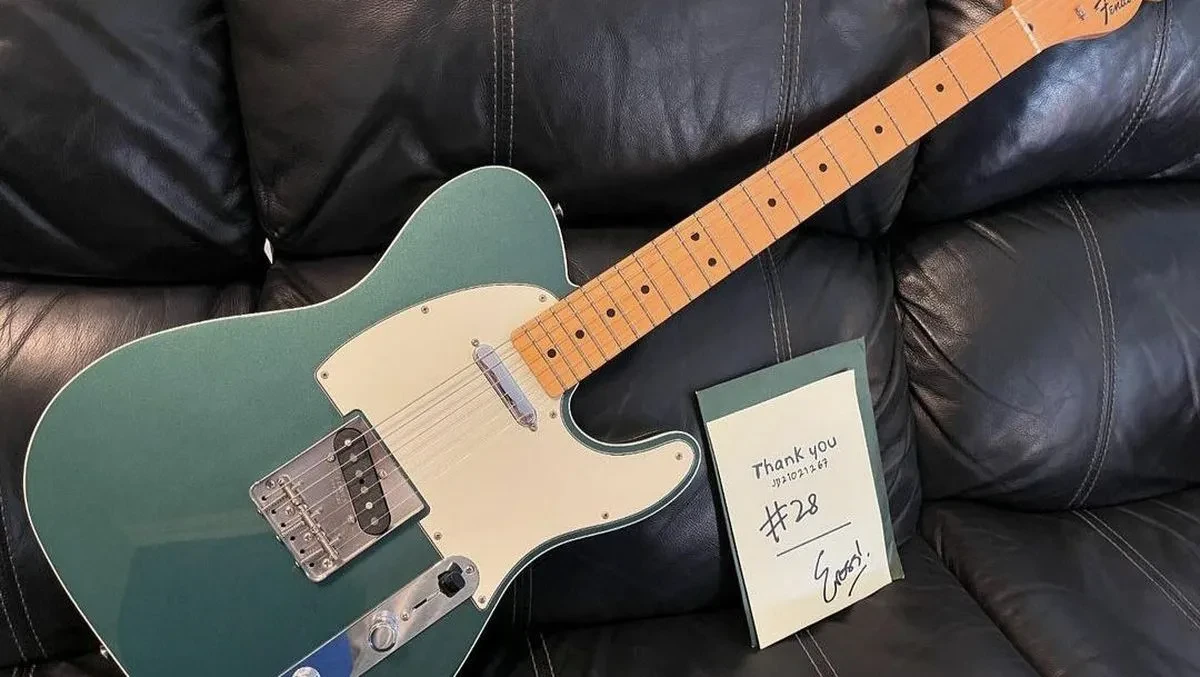 Gitar Legendaris Eross So7 Mencari Pemilik Baru, Demi Misi Kemanusiaan di Gaza