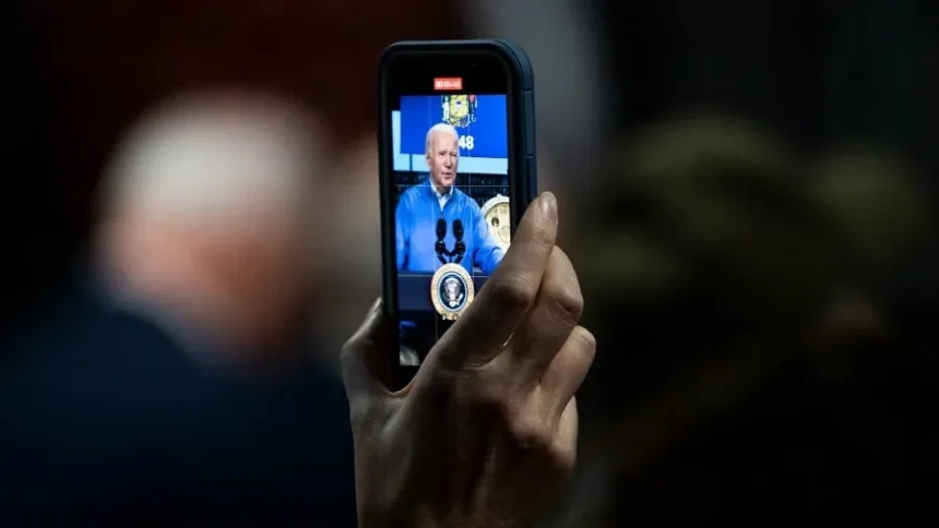 Biden Belanja Iklan Senilai Rp822,95 Miliar untuk Serang Trump Jelang Debat Capres AS