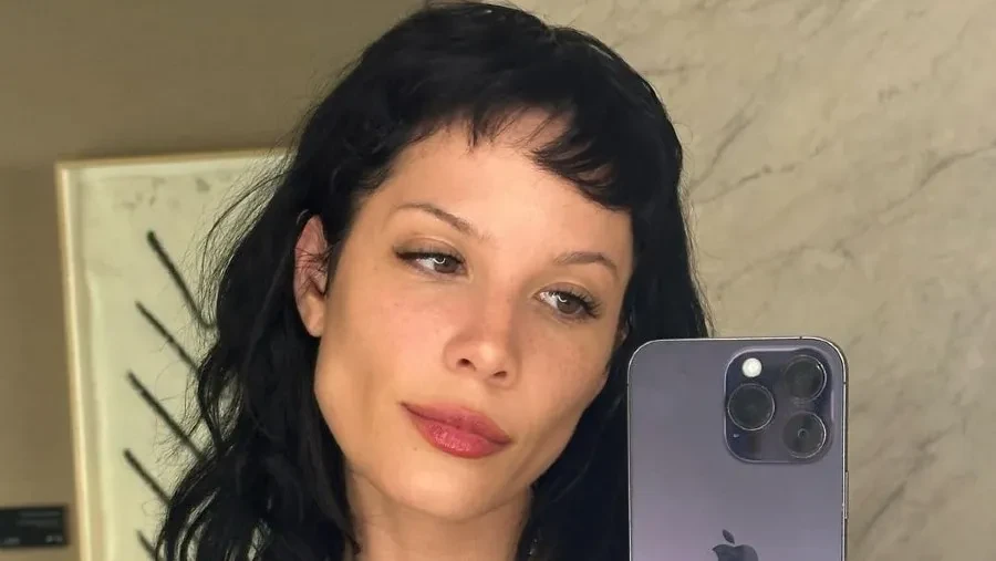 Halsey Didiagnosis Lupus: Perjalanan Penyanyi Terkenal Melawan Penyakit Autoimun