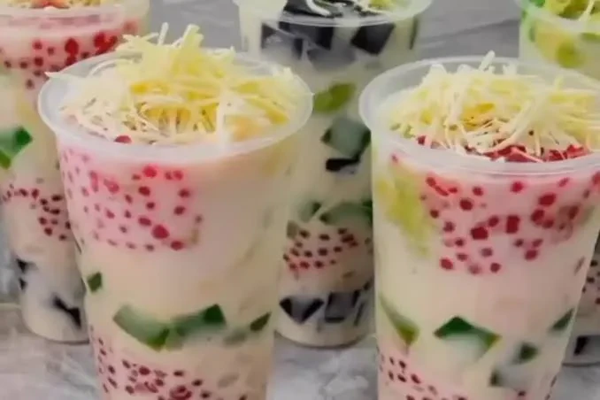 Es Teler Segar, Minuman Penutup yang Pas Setelah Makan Jajanan Idul Adha