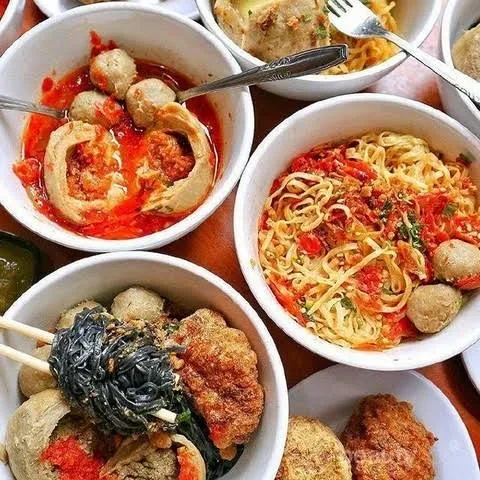 7 Kuliner Pedas yang Bikin Keringat Bercucuran, Berani Coba?