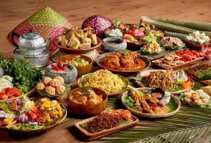 Perjalanan Kuliner: Menyusuri Rasa Khas Padang hingga Bali