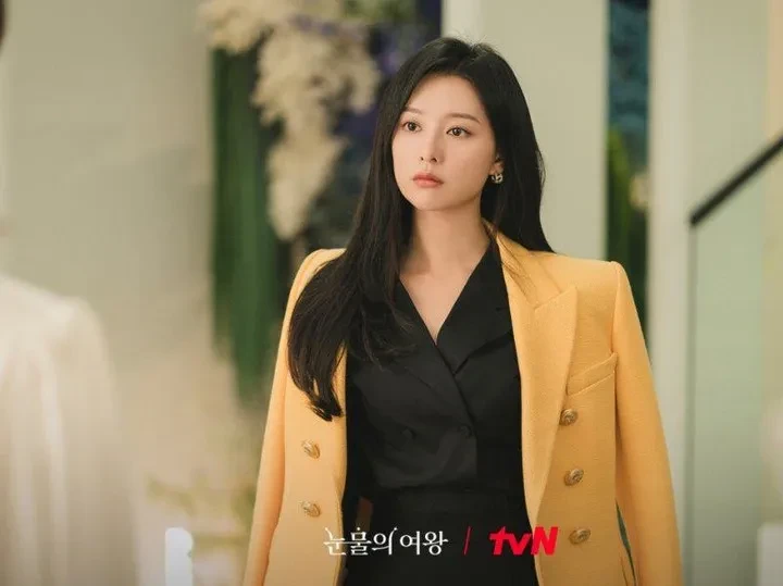 Kim Ji Won Sapa 2000 Penggemar dalam Fanmeeting Bersejarah di Jakarta