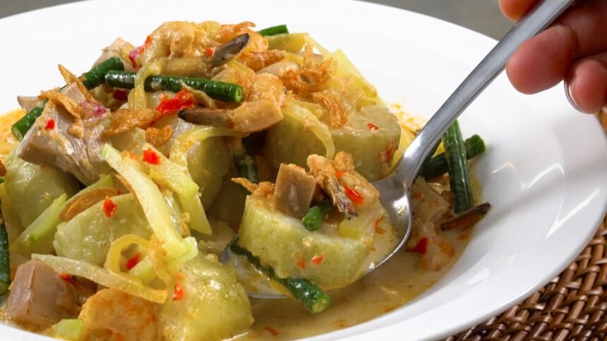 Lontong Sayur Khas Medan: Menikmati Sarapan Favorit dengan Cita Rasa Unik (Ilustrasi)