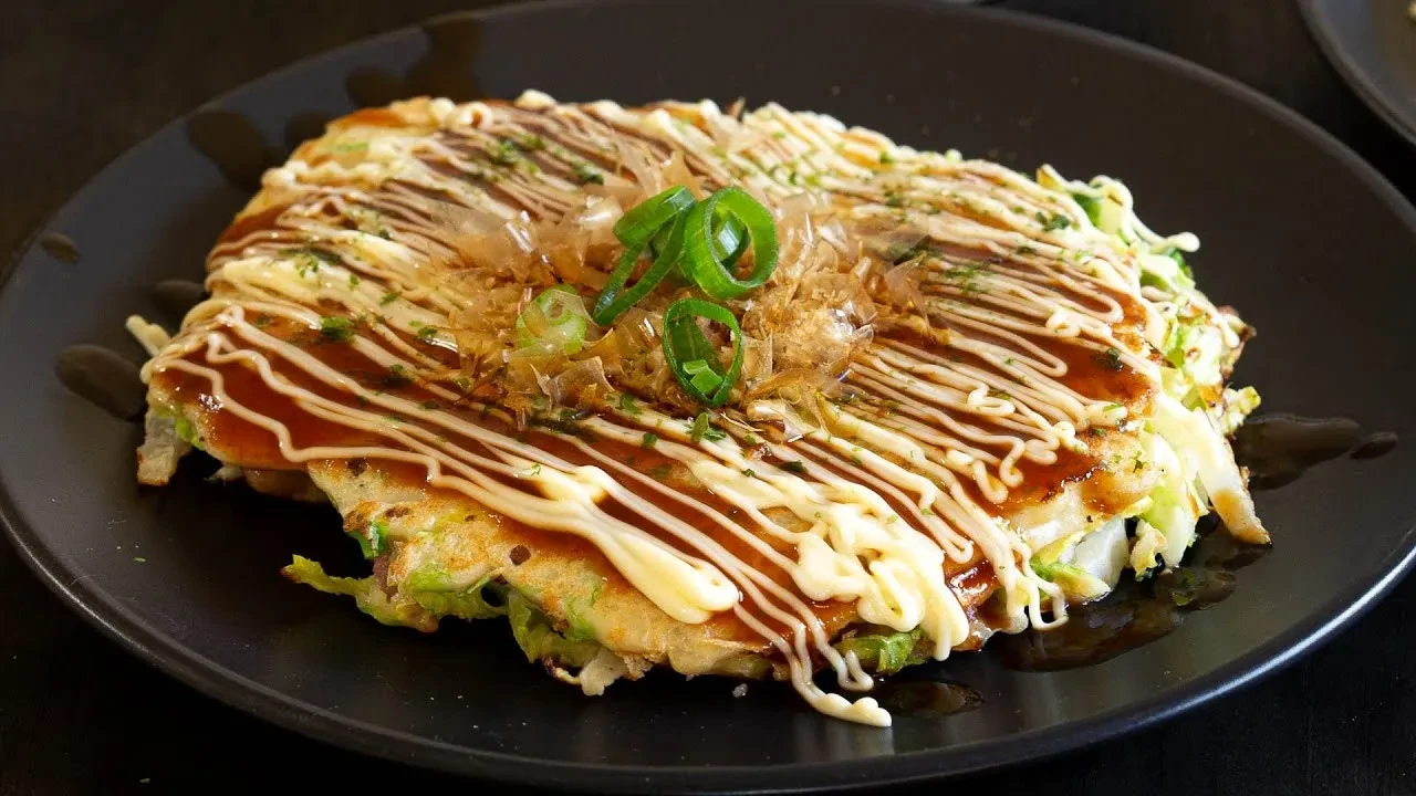 Resep Okonomiyaki Enak dan Gampang Buatnya di Rumah untuk Camilan Seru!