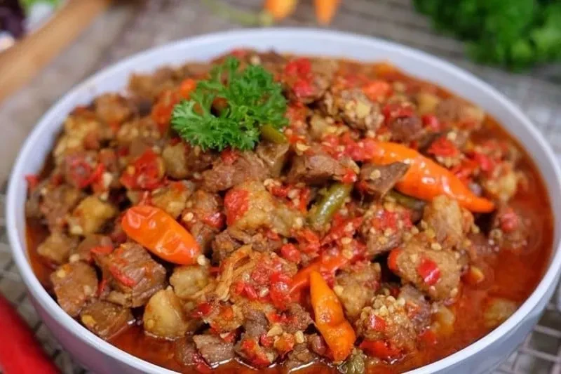 3 Resep Oseng Mercon Daging Sapi Buat Pecinta Pedas, Rasanya Nendang Banget!
