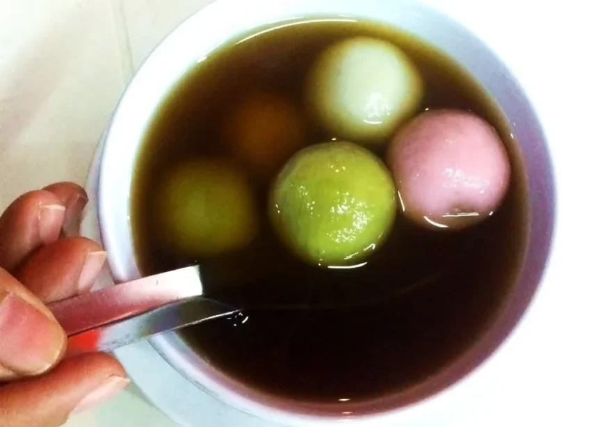 Resep Praktis Buat Wedang Ronde Hangat Buat Bikin Hangat Hati!