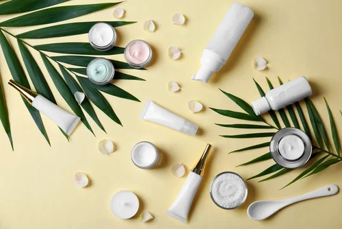 Bahan Alami Premium: Rahasia Kualitas Unggul Skincare Lokal yang Dikagumi Dunia (Ilustrasi)