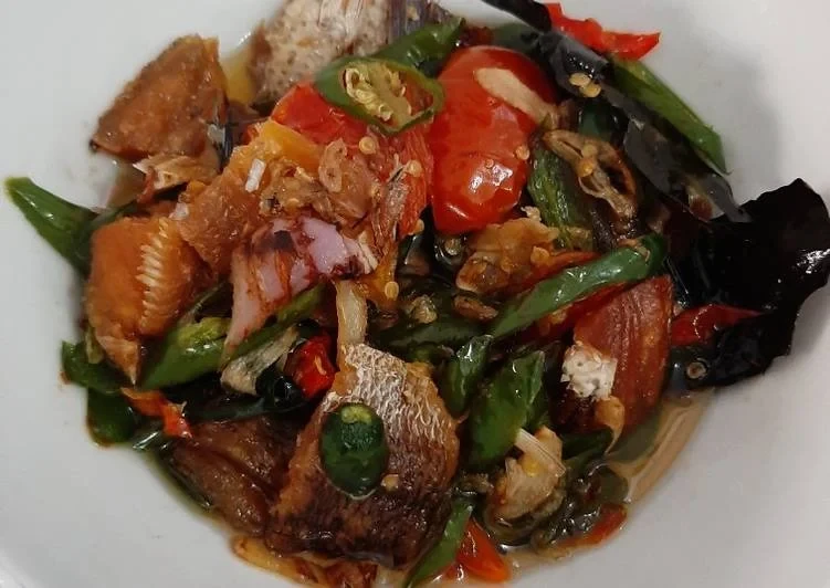 Resep Tumis Ikan Asin Gabus dengan Bumbu Bawang dan Cabai, Teman Makan Nasi yang Mantap!