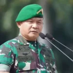Jenderal Dudung Abdurachman: Dari Loper Koran Hingga Kepala Staf Tni Angkatan Darat
