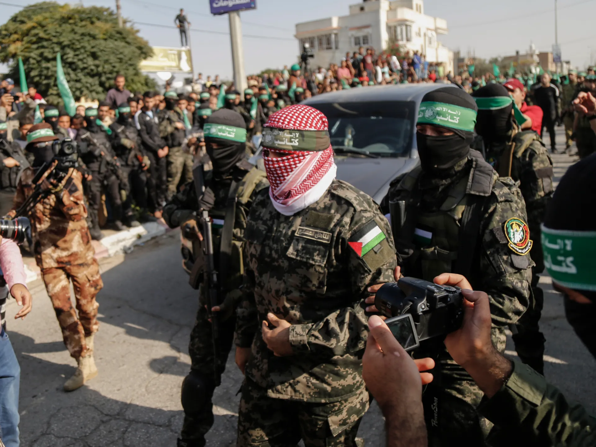 Misteri Di Balik Keffiyeh Merah Abu Ubaidah, Jubir Brigade Al Qassam