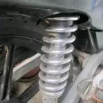 Shock Sepeda Motor Bocor? Jangan Panik, Ini Cara Mengatasinya