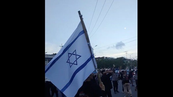 Bitung, Kota Kecil Yang Terbelah Oleh Bendera Israel