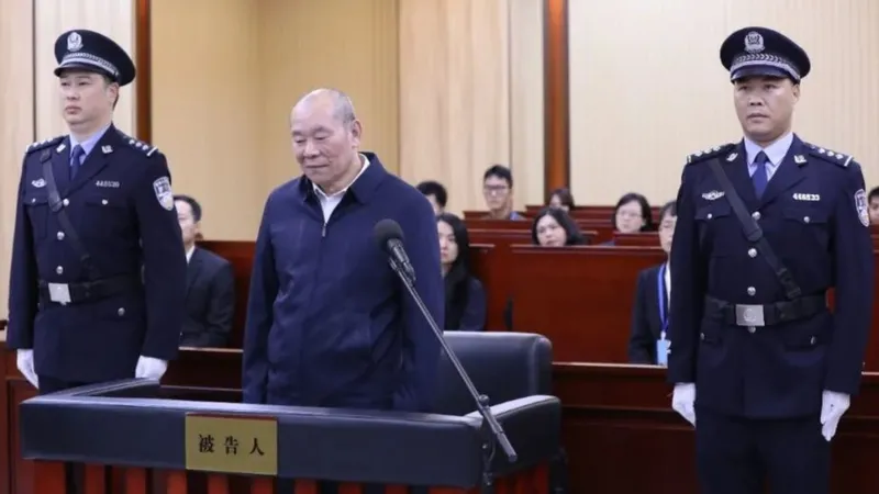 Lifetime Sentence for Former Bank Manager in China Who Embezzled 2.3 Billion Yuan